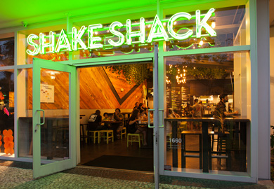 Shake Shack in Miami Beach undergoes renovation (Photos)