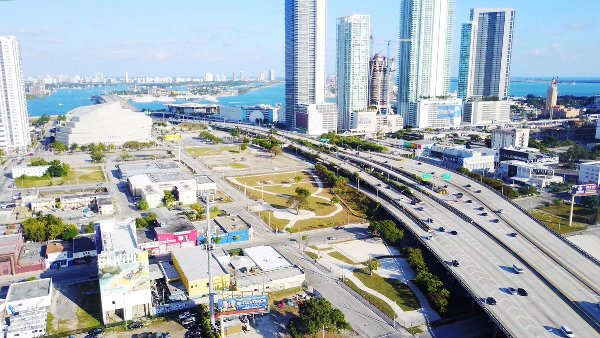 MARCH 18 2017 | New public park opens along Interstate 395 in Miami
