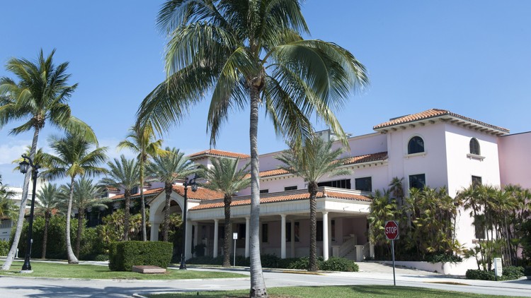 Palm Beach hotel-condo files bankruptcy