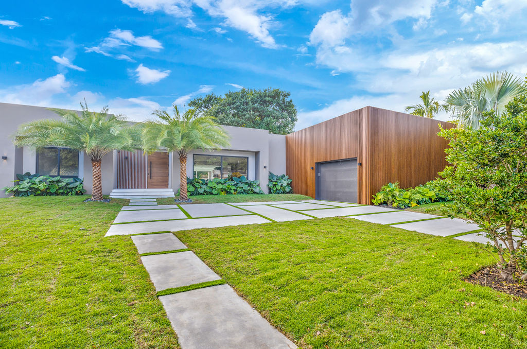 For Sale New House in Coconut Grove