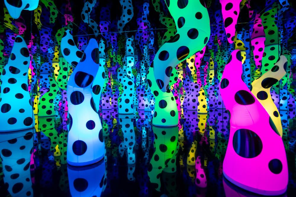 In Miami Yayoi Kusama, LOVE IS CALLING, 2013